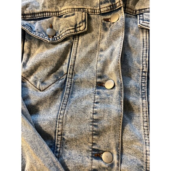Loves Fire Light Acid Wash Denim Jean Jacket Silver Tone Hardware Size Medium - Picture 2 of 4